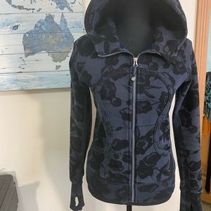 Lululemon scuba hoodie size 2